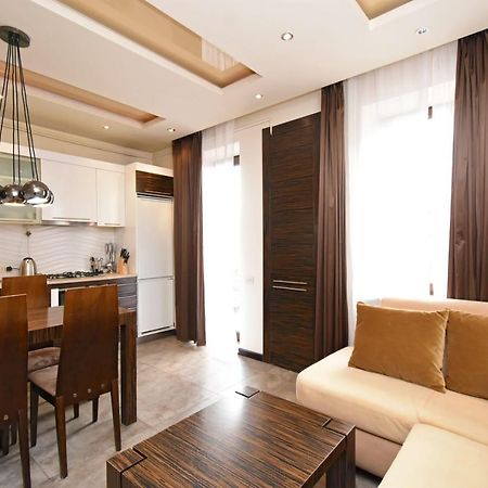 Galaxy Inn Luxury Hostel In Center Ереван Экстерьер фото